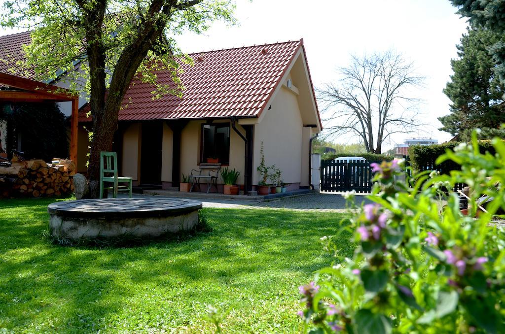 Penzion04 Třeboň Exterior foto